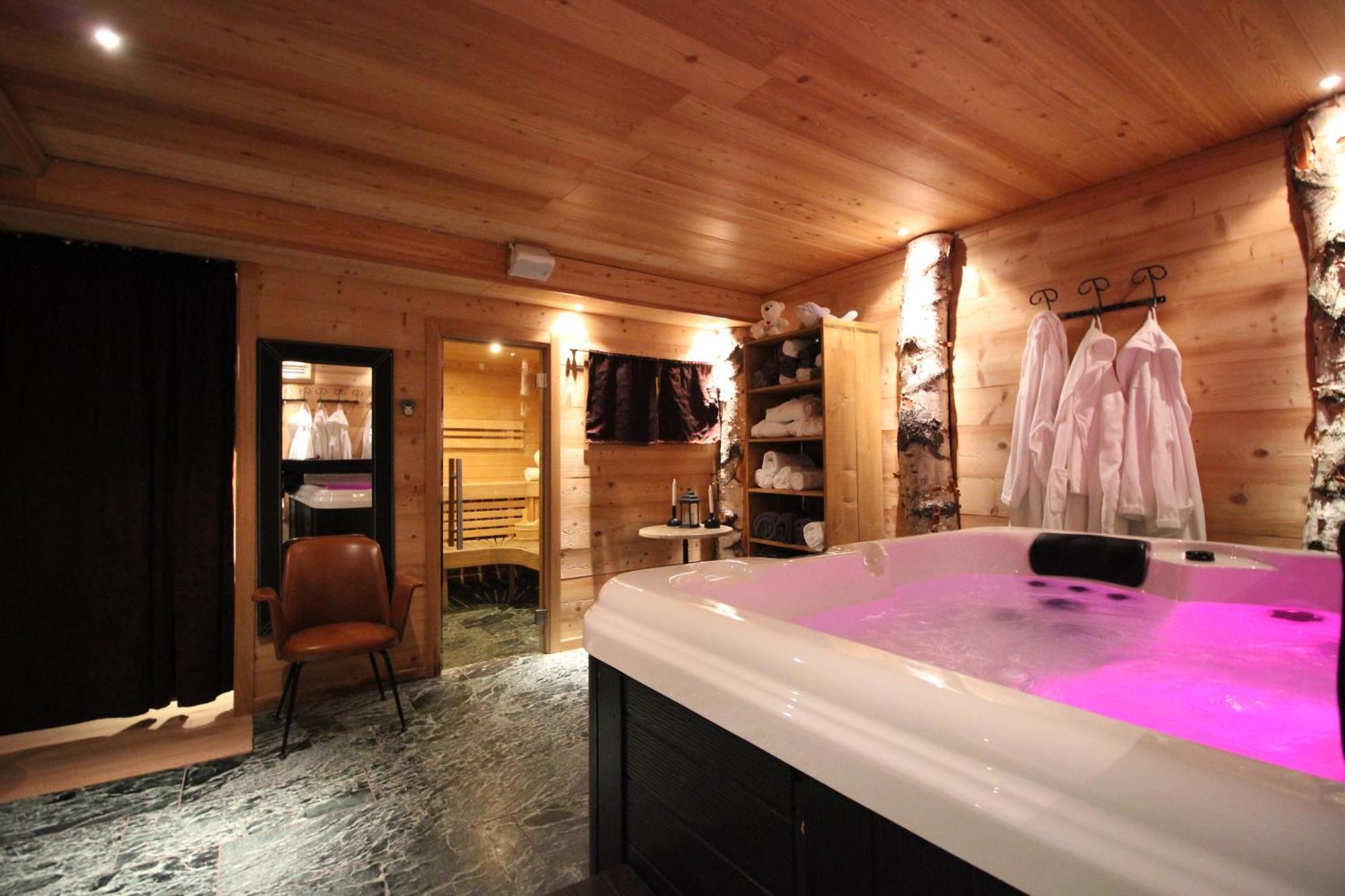 Hotell Millefiori- Alpine Event Lodge Valtournenche Dış mekan fotoğraf