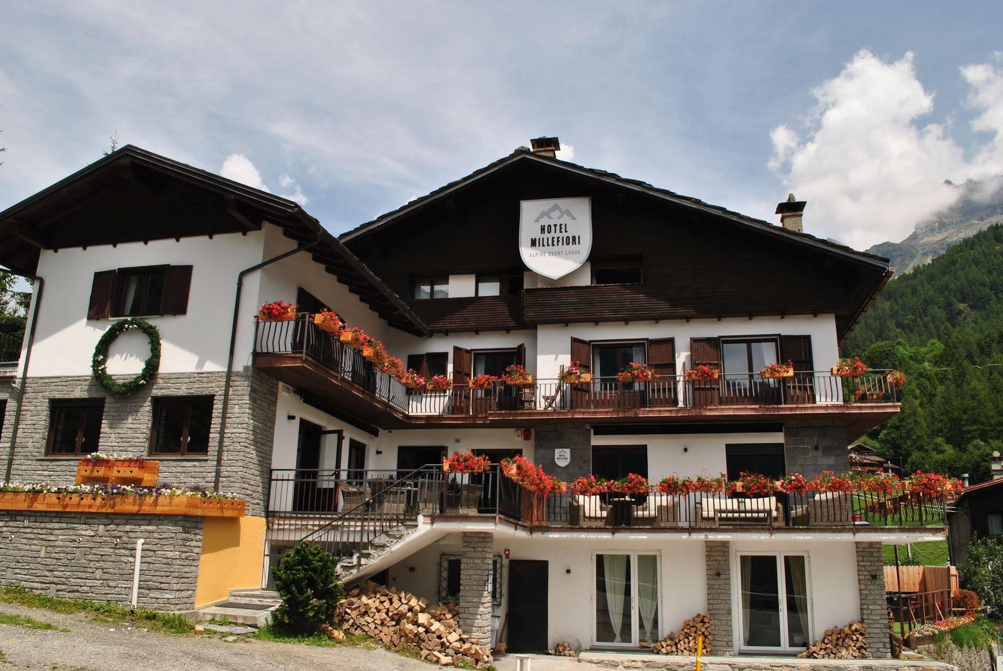 Hotell Millefiori- Alpine Event Lodge Valtournenche Dış mekan fotoğraf