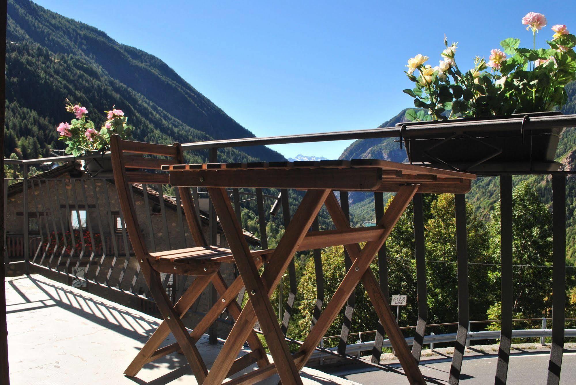Hotell Millefiori- Alpine Event Lodge Valtournenche Dış mekan fotoğraf